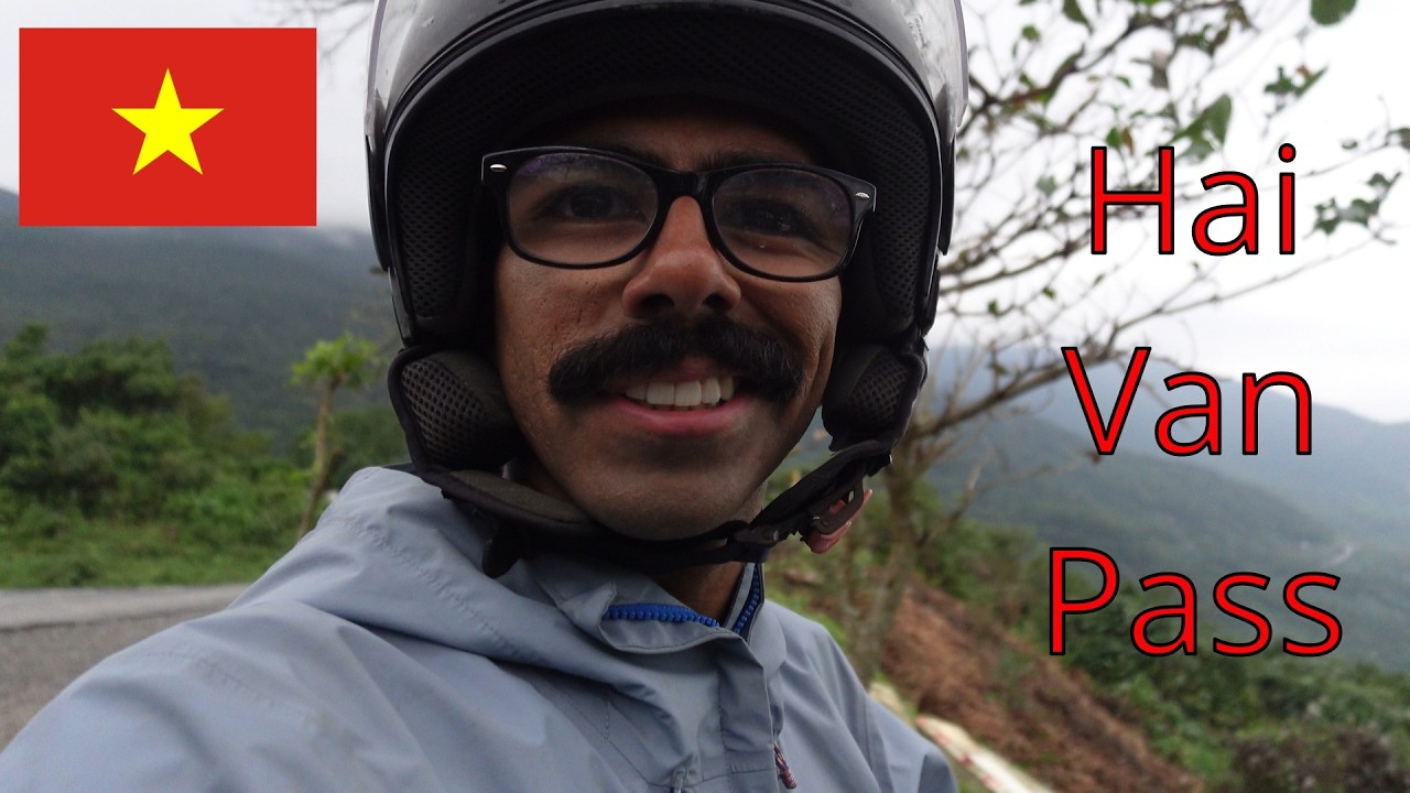 Hai van Pass Scooter Gang