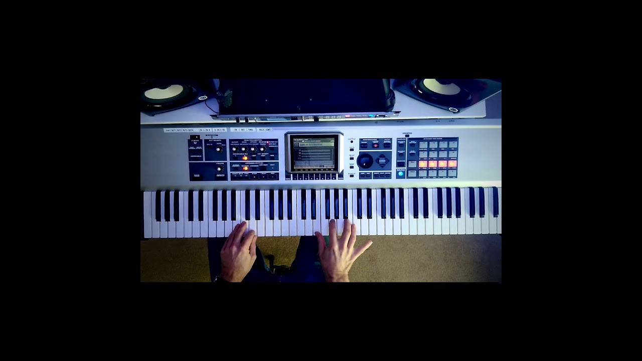 Kate Bush. The Man with the Child in his Eyes. Piano cover. Roland Fantom X7.