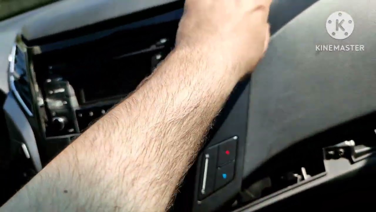 Hyundai i 40 Radio Ausbau Deutsch.