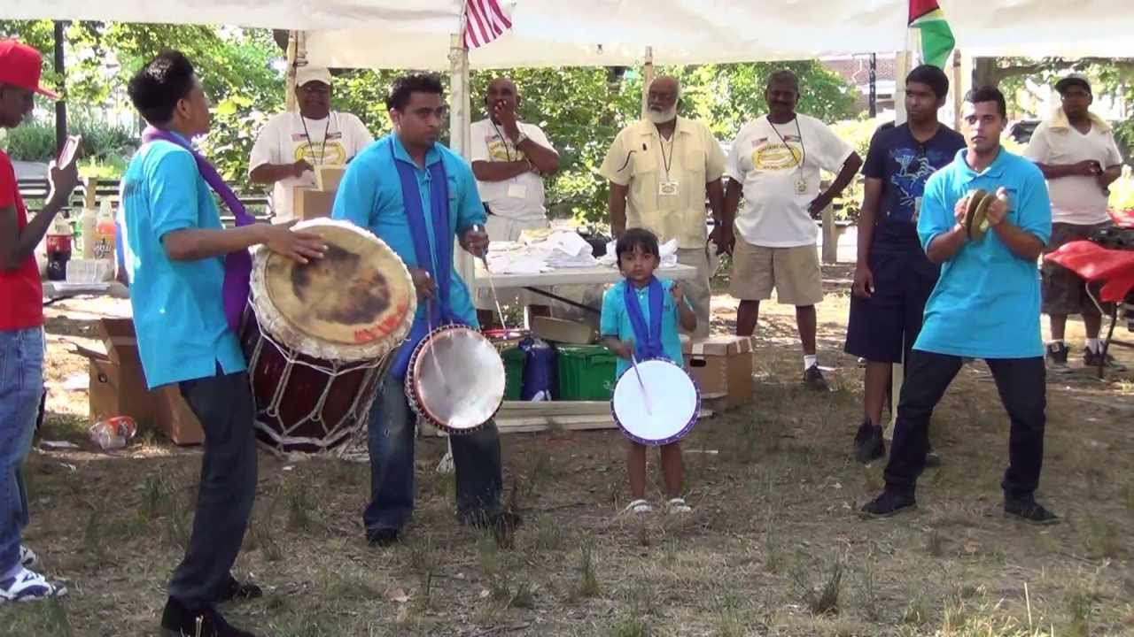 Boodoosingh Tassa Group & Suryia perform at Hampshire Reunion (July 2013)