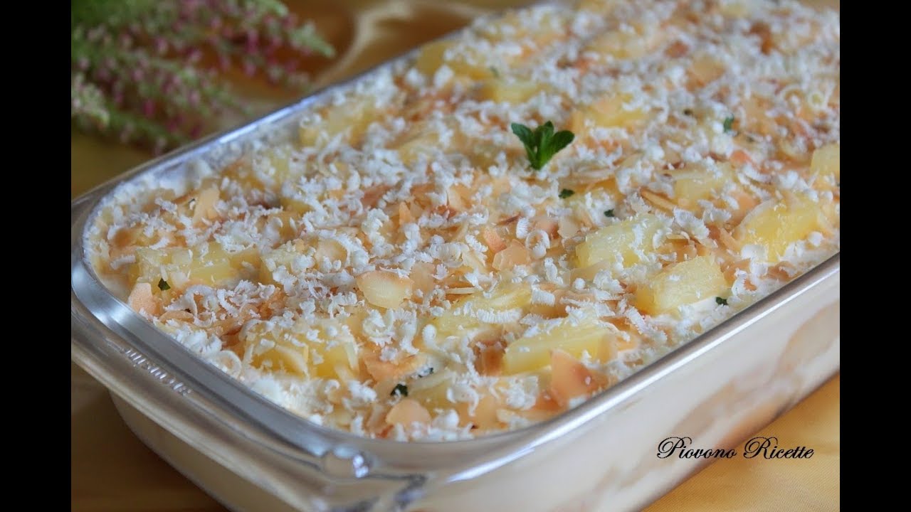 Tiramisù all'ananas, con scaglie di mandorle tostate e cioccolato bianco