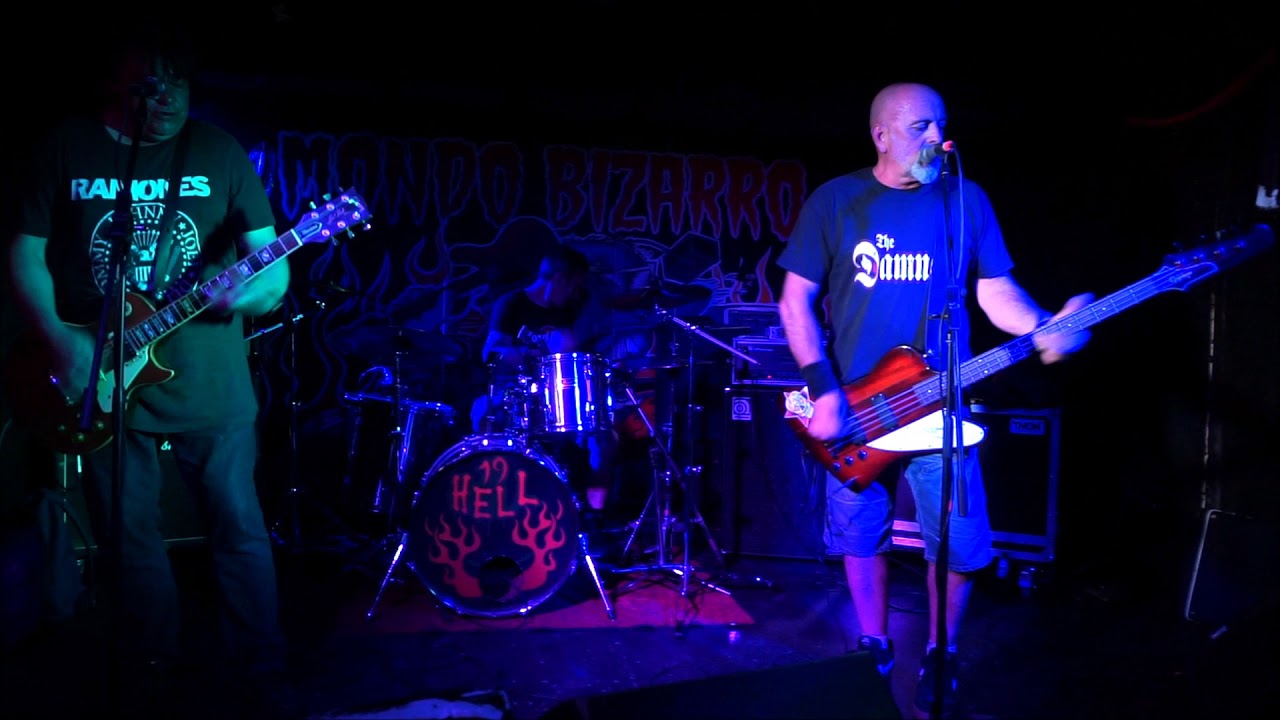 The Mozzies de  Quimper Rock and roll au Mondo Bizarro Rennes 21-04-2018 Part I