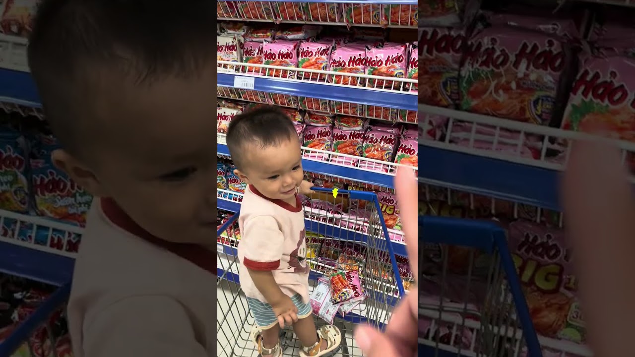 Gạo đi mua mì gói