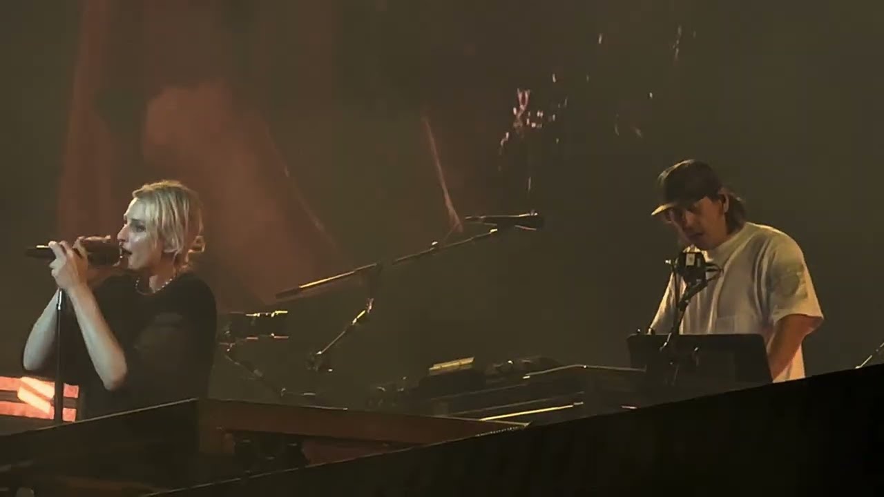 Linkin Park - Burn It Down [[Live at Gelredome Arnhem 26-06-2025]]
