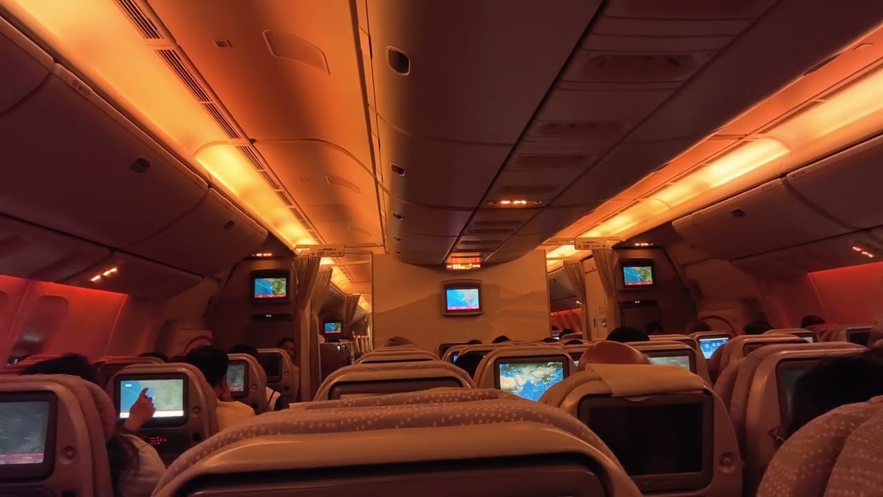 Emirates flight lightings, Dubai to Mumbai