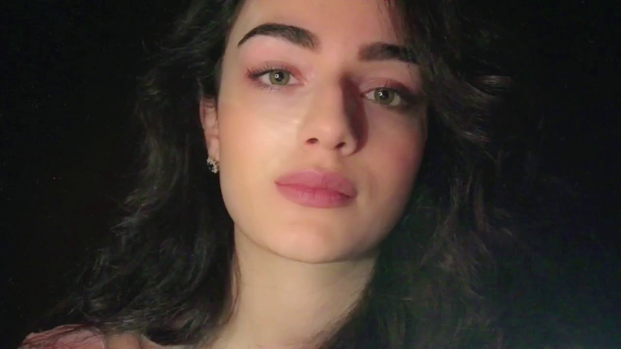 «Я читал много книг ...» - Anna Egoyan (автор Владимир Листомиров).