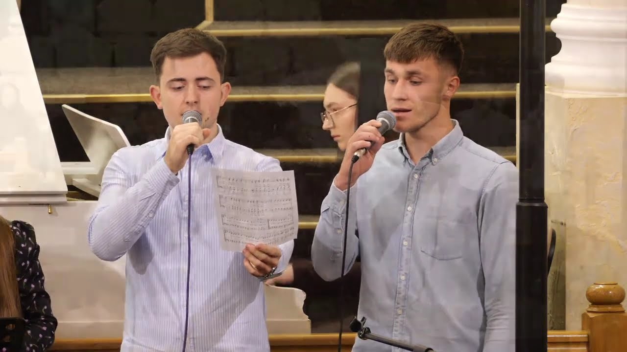 Я стою у смутку в гіркоті | Пісня