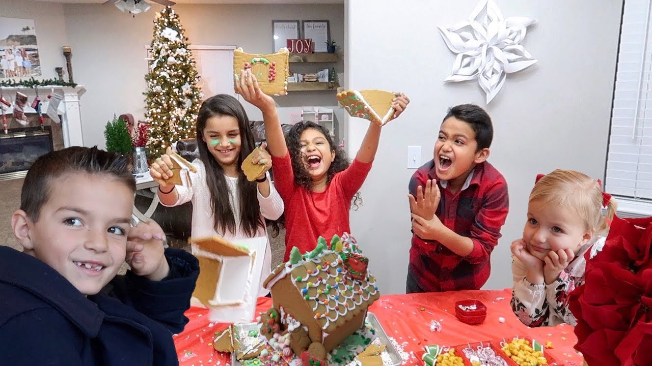 GINGERBREAD HOUSE DECORATING | SU'A SQUAD SHOWDOWN