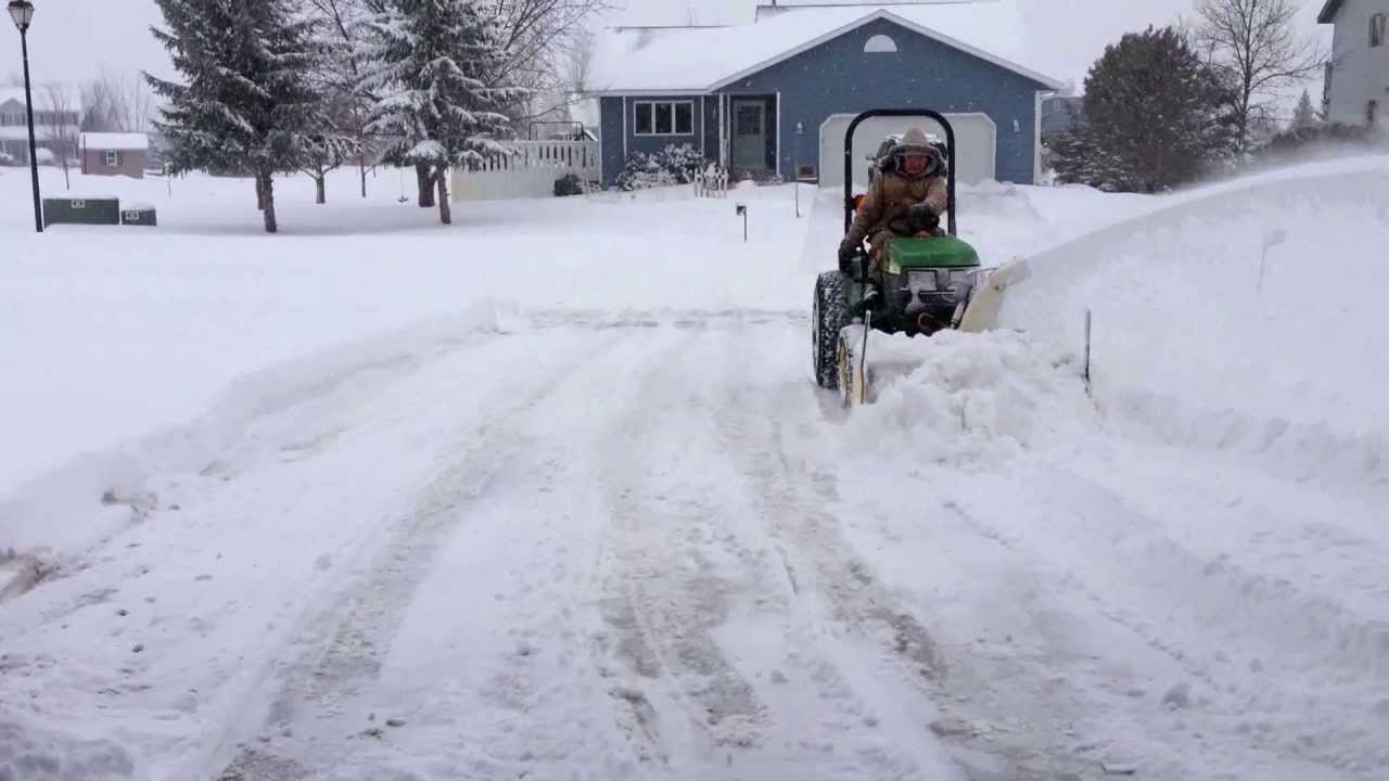 Deere 4100 snowblower