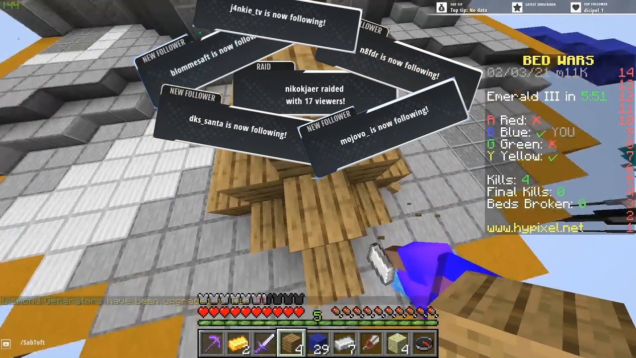 Vi spillede Bed Wars og jeg blev raided af nikokjaer (feat. Pizzakiller4Life og OT)