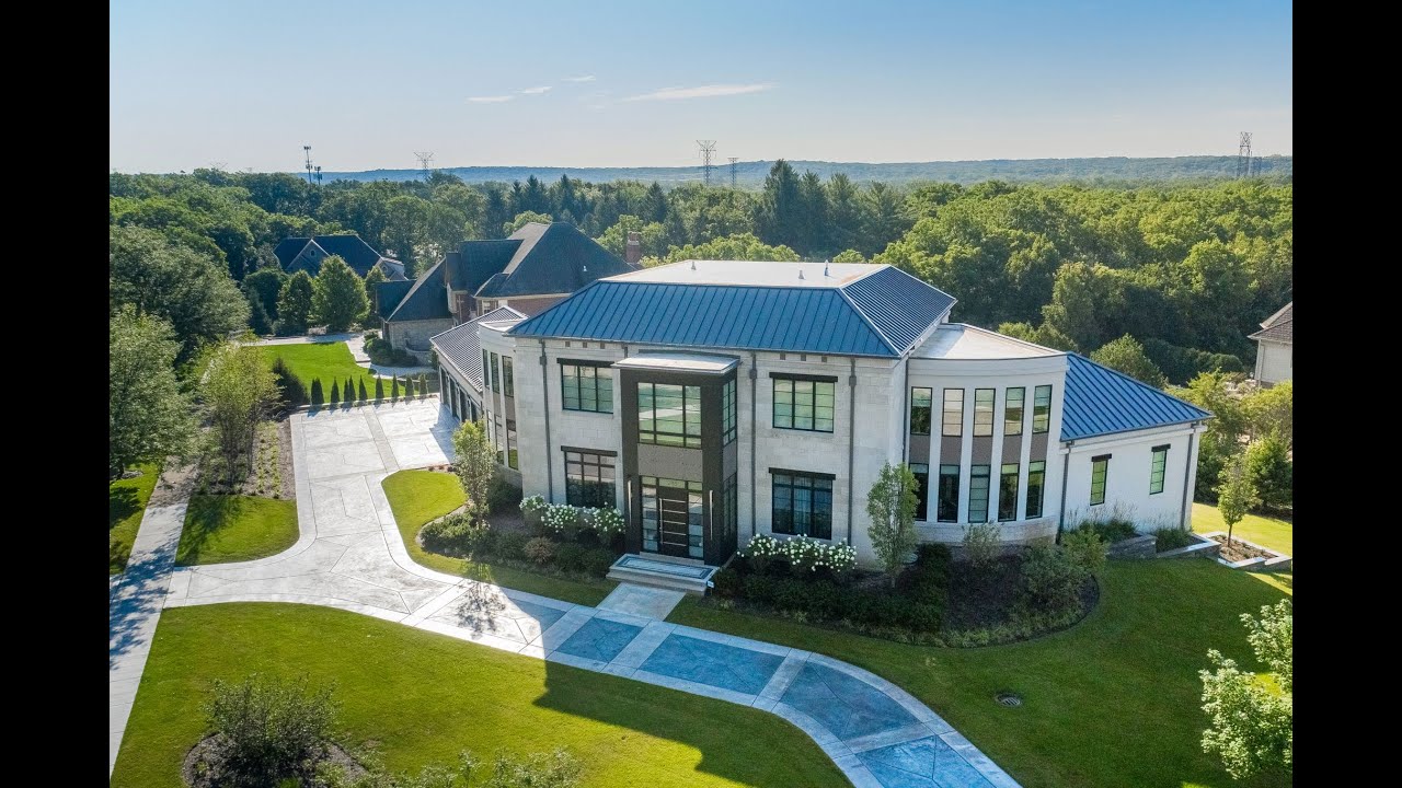 Custom Home in Burr Ridge, Illinois - Photo Slideshow