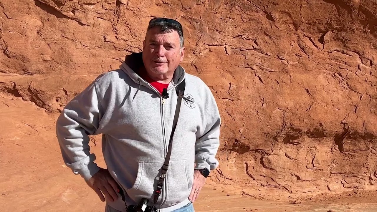 A Fun Visit to the little Sand Dune Arch in Arches National Park!
