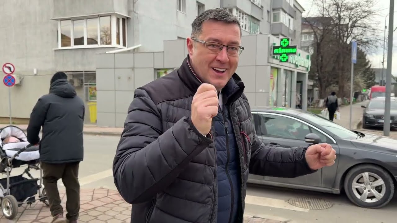 Șoferii urlă...pietonii înjură! Balamuc pe strada Păcii de ani de zile!!