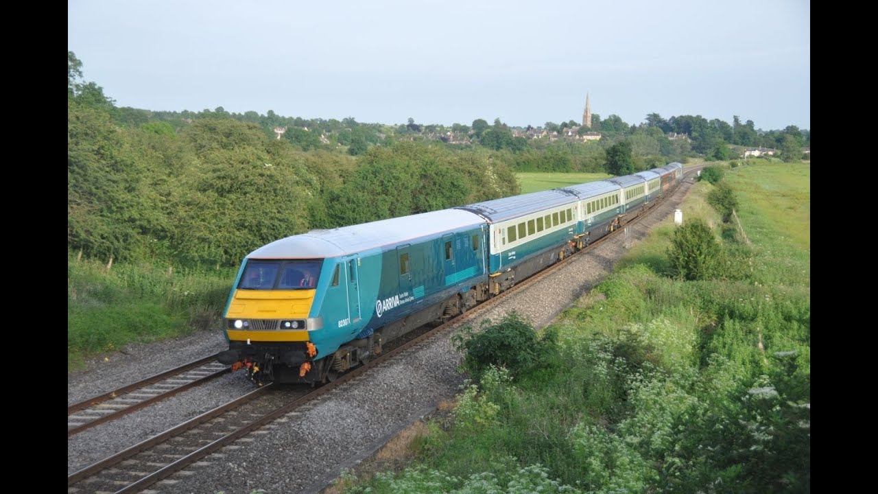 Kings Sutton feat Arriva DVT 82307, 67018, 70019, 66's