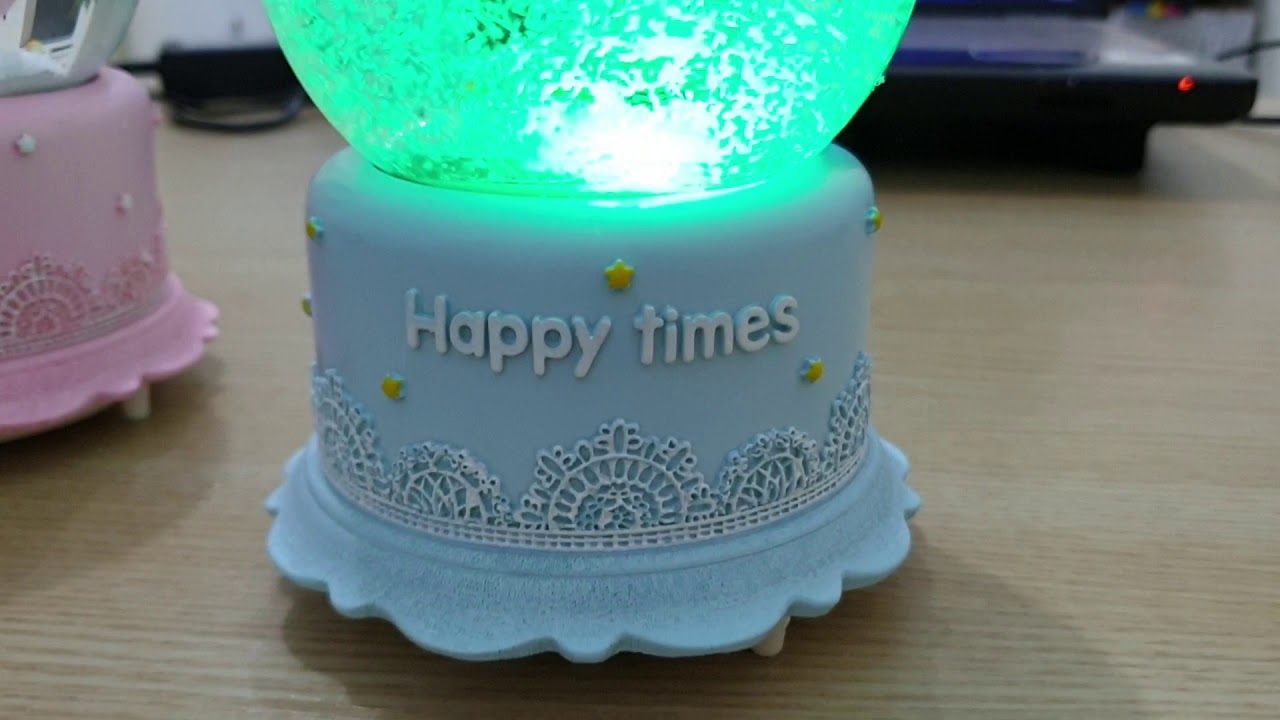 Crystal Snowball Couple Happy Times (Light + Auto Snow)