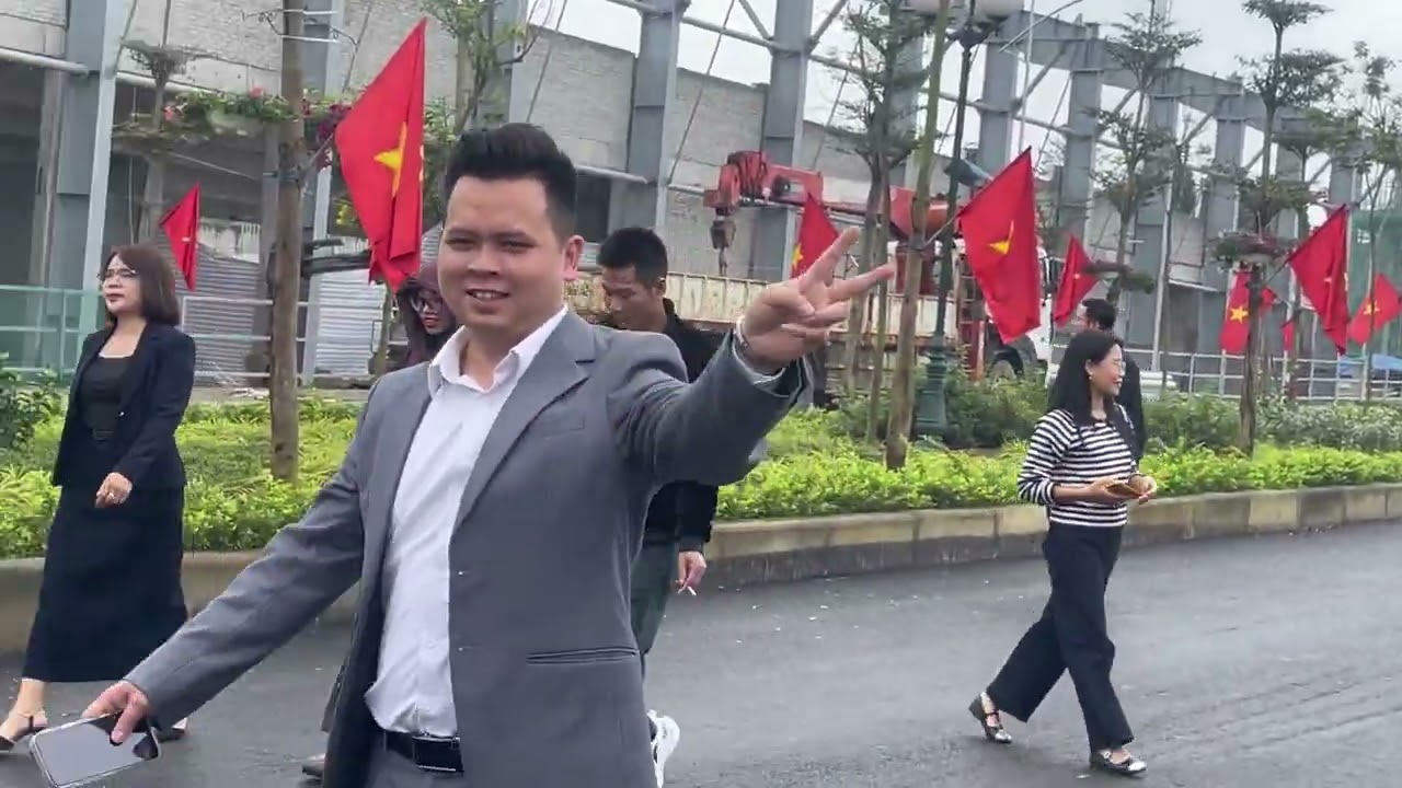 Công ty BĐS bên em đã chính thức bắt tay vào công việc 