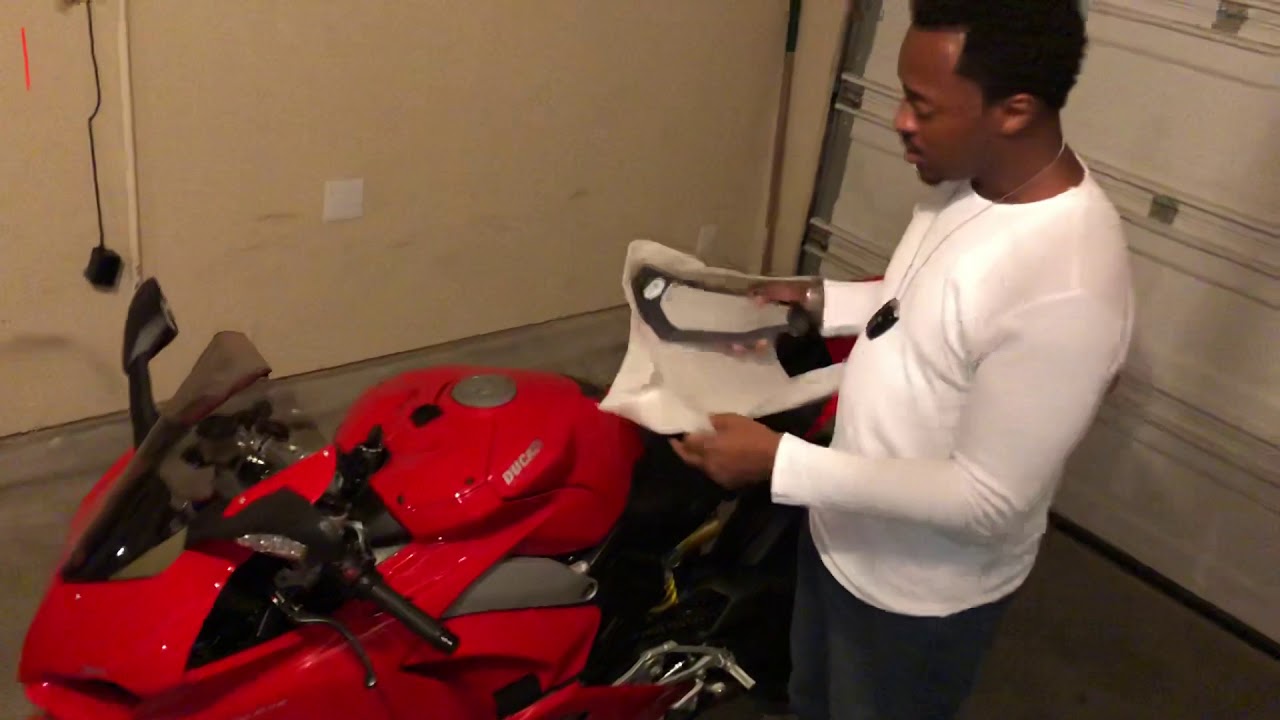 Gloss Carbon Fiber frame covers for Panigale V4 install