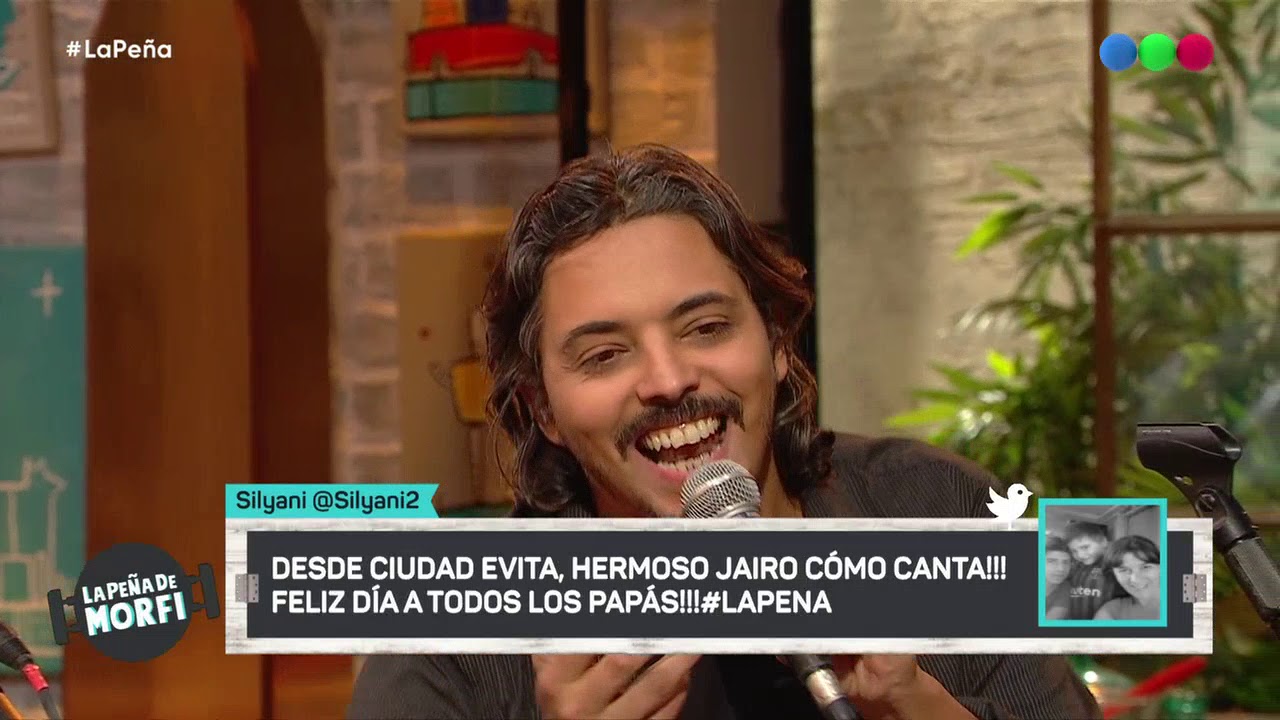 Jairo y su hijo Yaco cantan 