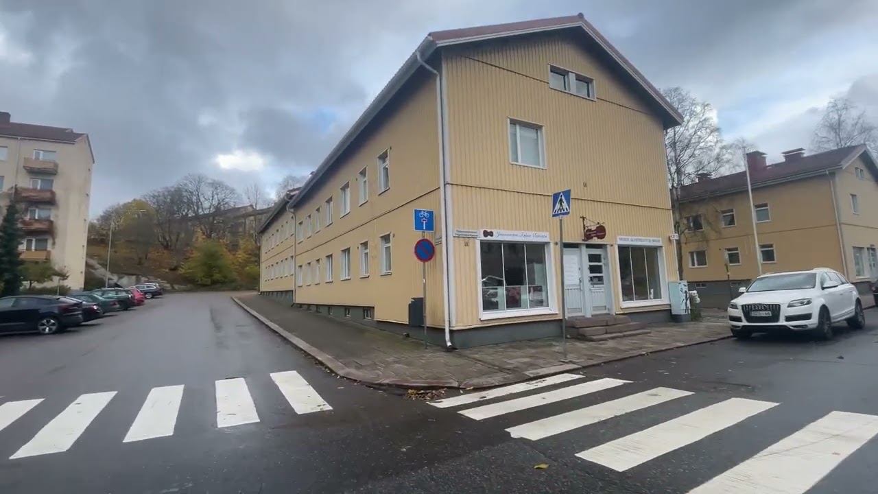Vilkkilänmäen puistotieltä Itärannasta Martin R-kioskille / Turku, Finland (4K)