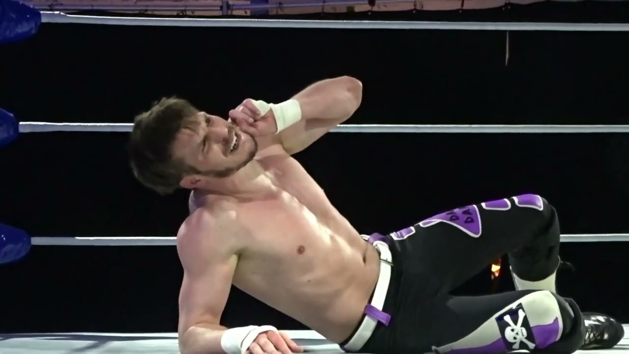Student Showcase: Danny Danger vs. Kendra Kaida (FULL MATCH)