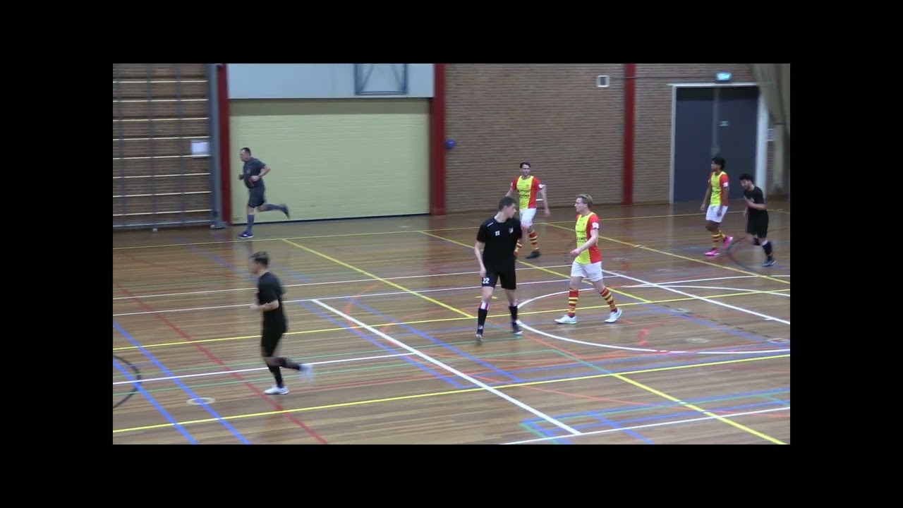 Robur 1 - CSV Apeldoorn 1_ColumbiaZaalvoetbal3Daagse  op 28-12-2024