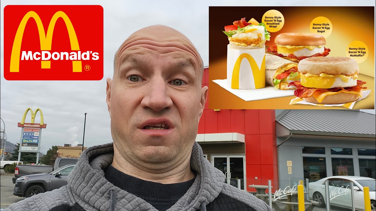 Новинка от McDonald's: МакМаффин с беконом и яйцом в стиле Бенни с бонусом в виде ролла с беконом...