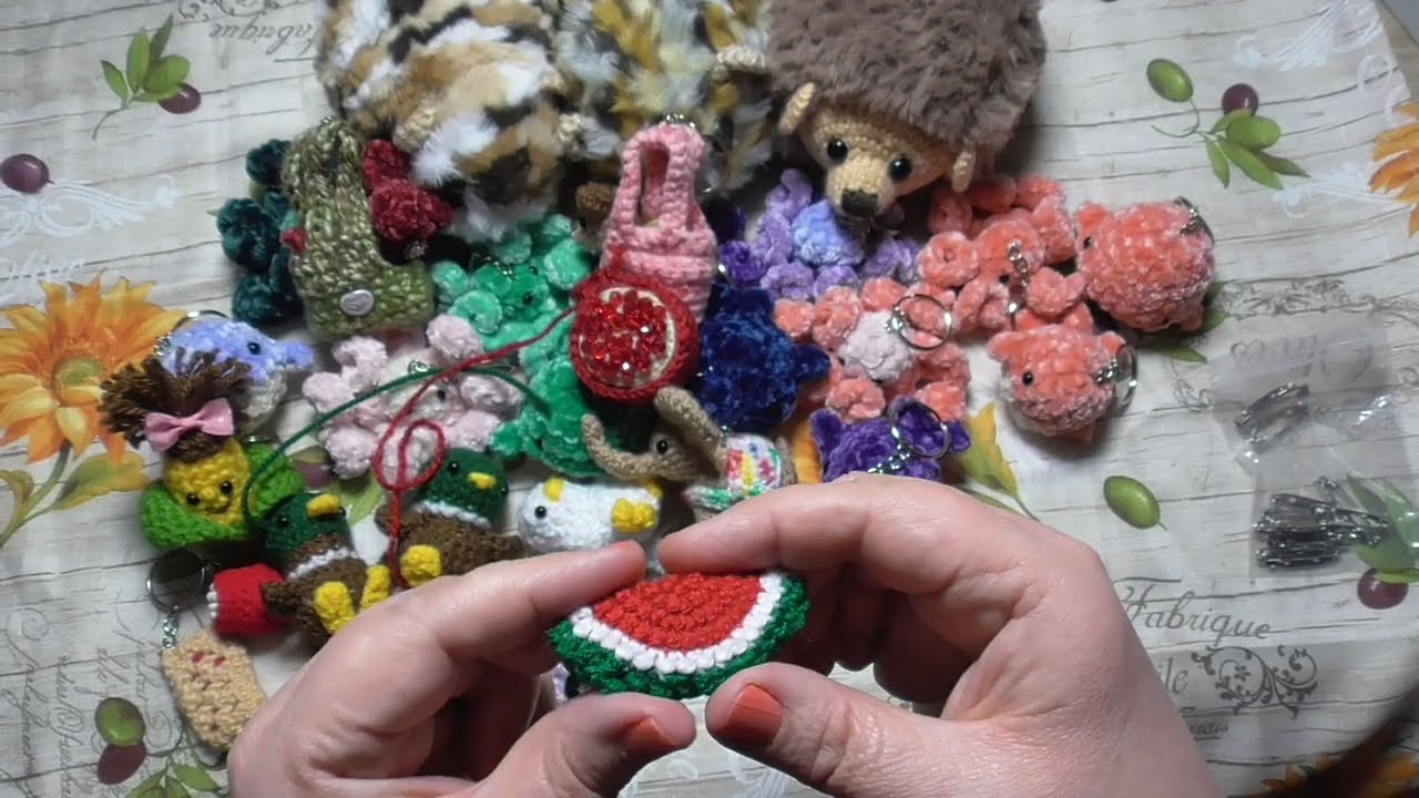 Игрушки и брелки.