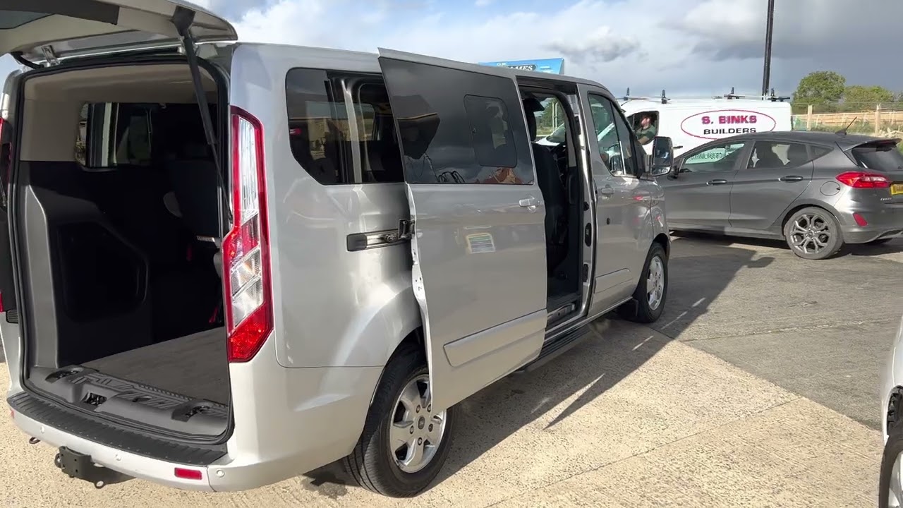2017 67 FORD TOURNEO CUSTOM 2.0 TDCI 310 130 BHP L2 H1 LWB TITANIUM 9 SEATER TAILGATE **AUTOMATIC**