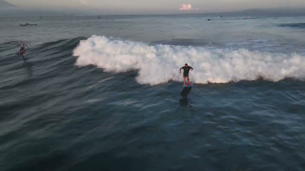 SURF FOILING OKA POINT - BALI