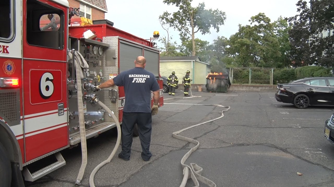 Hackensack,NJ Fire Department Engine 5 Handles Dumpster Fire 9/25/22