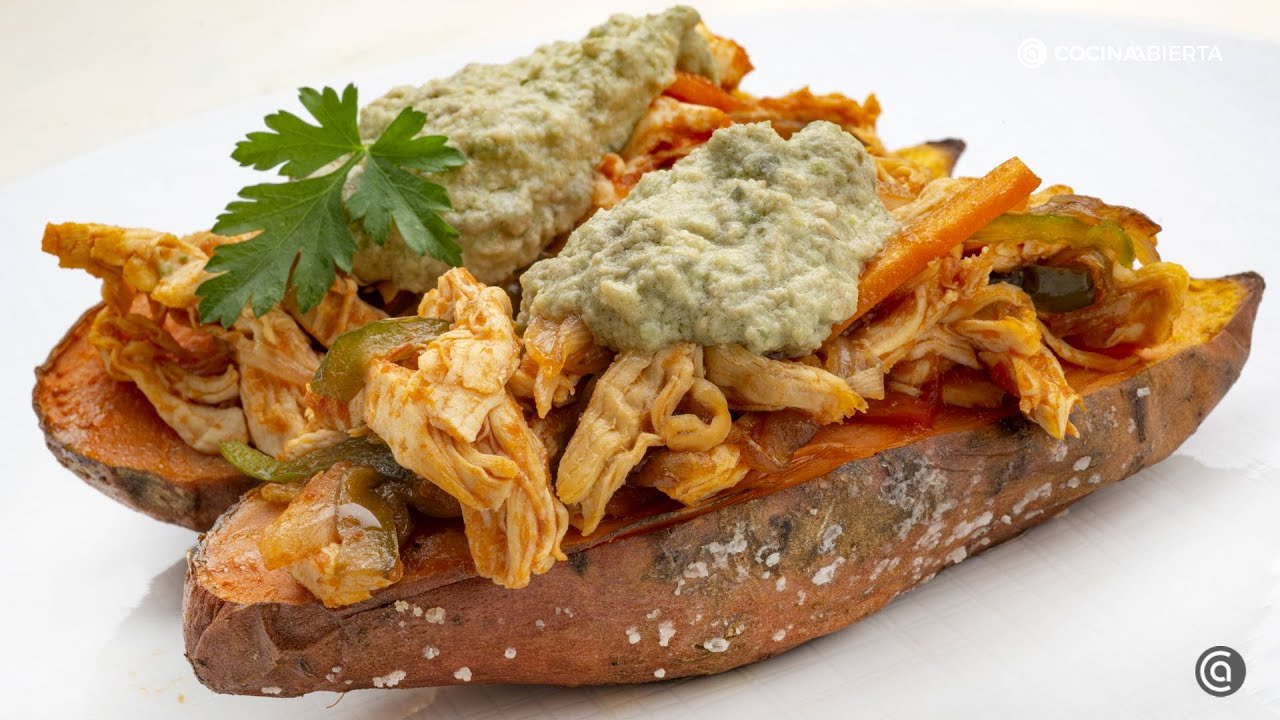 Boniato asado con verduras y pollo: una receta colorida y completa de Arguiñano