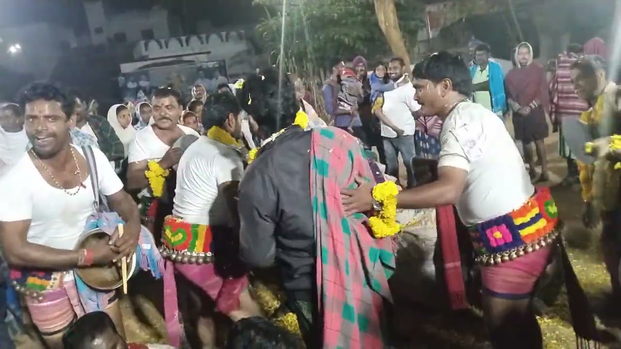 చీపురుపల్లి తప్పుడు గుళ్ళు  