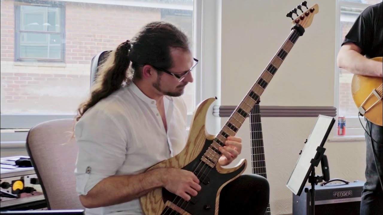 Groovin' High - Live Improvised Bebop Bass Guitar Solo
