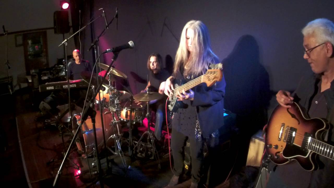 Rebecca Johnson Band *LIVING FOR THE CITY* (RE-MIXED) Live @ The Manly Fig (27/5/16)