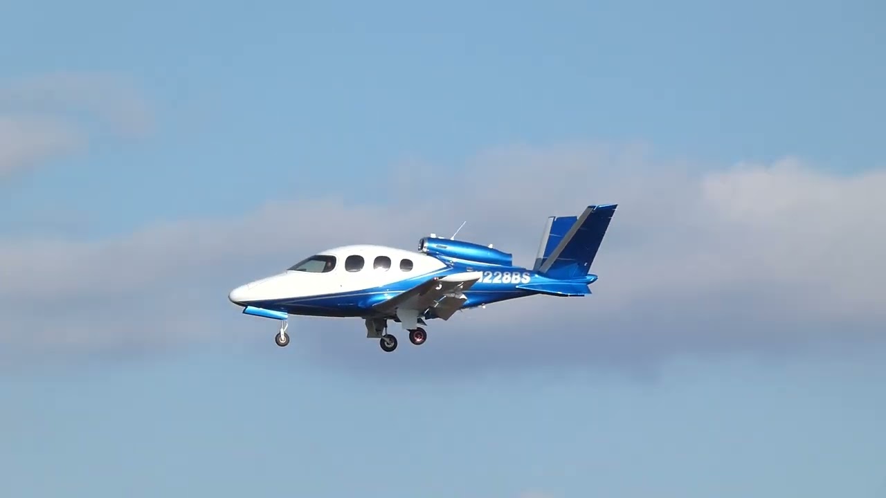 KPNE: Cirrus G2 Vision Jet