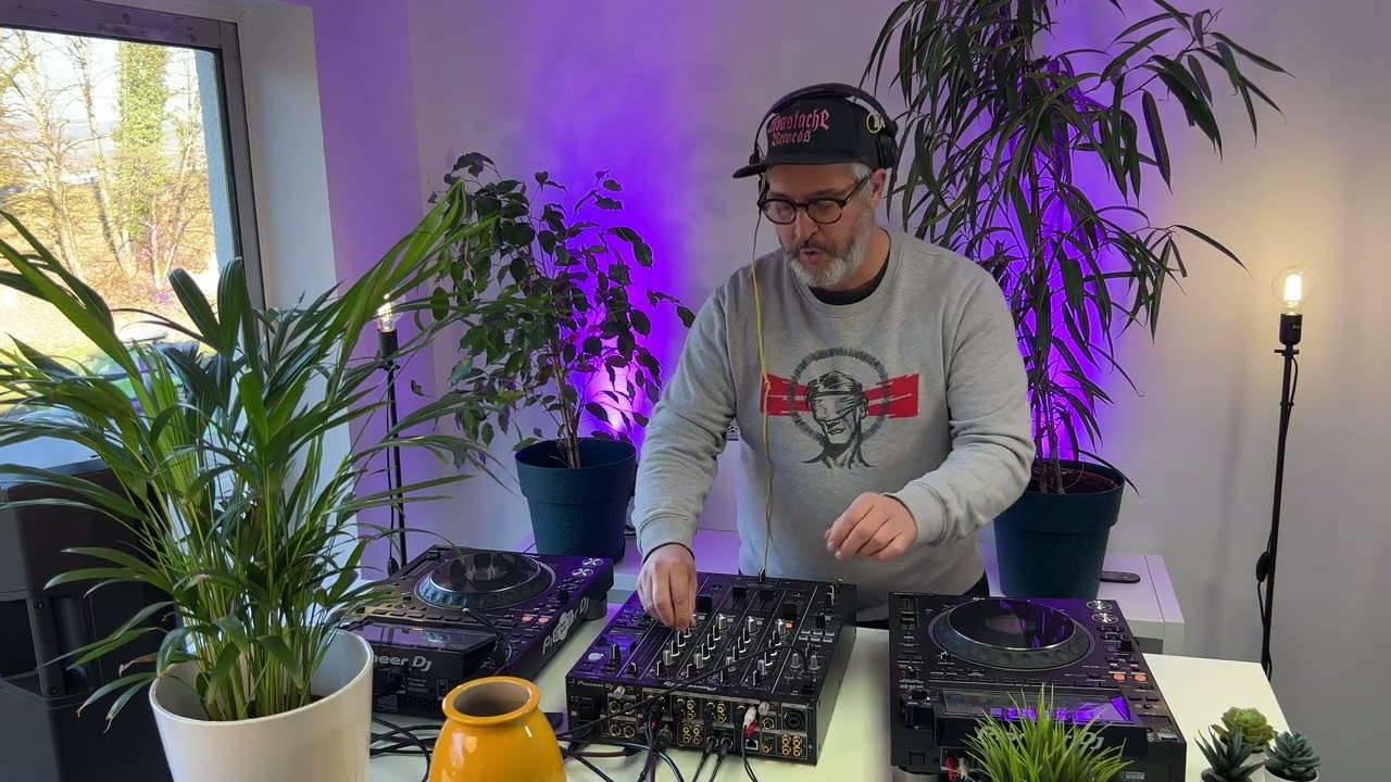 DJ TOMATE MUNICIPALE Live from OLALA CLUB | UNDERGROUND ELECTRO | DARK DISCO | TECHNO |