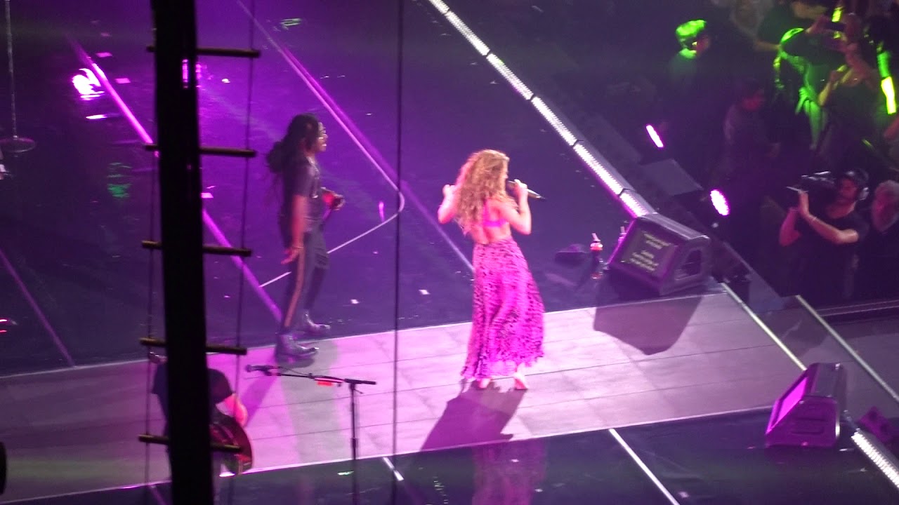 Shakira - Hips don't lie