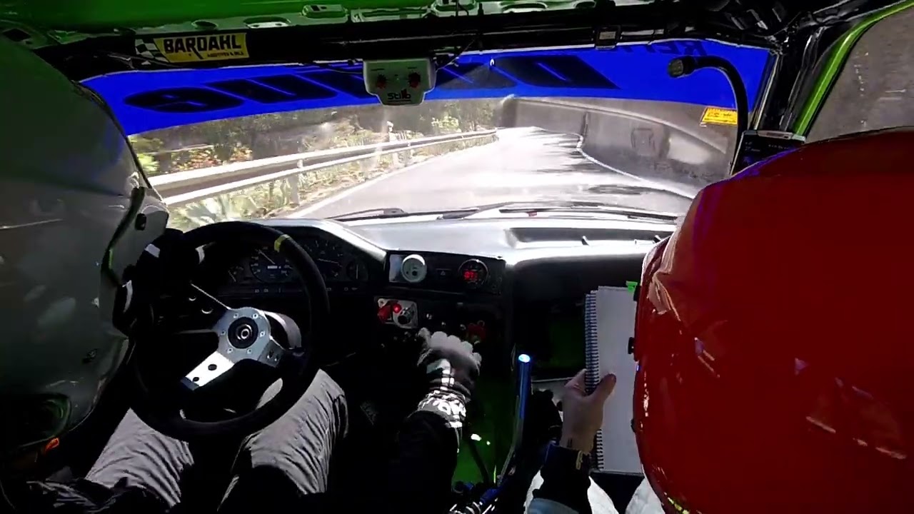 Juanfra Santana e Ithaisa Marrero con el BMW 325i E30 en el Rally Comarca Norte 2023