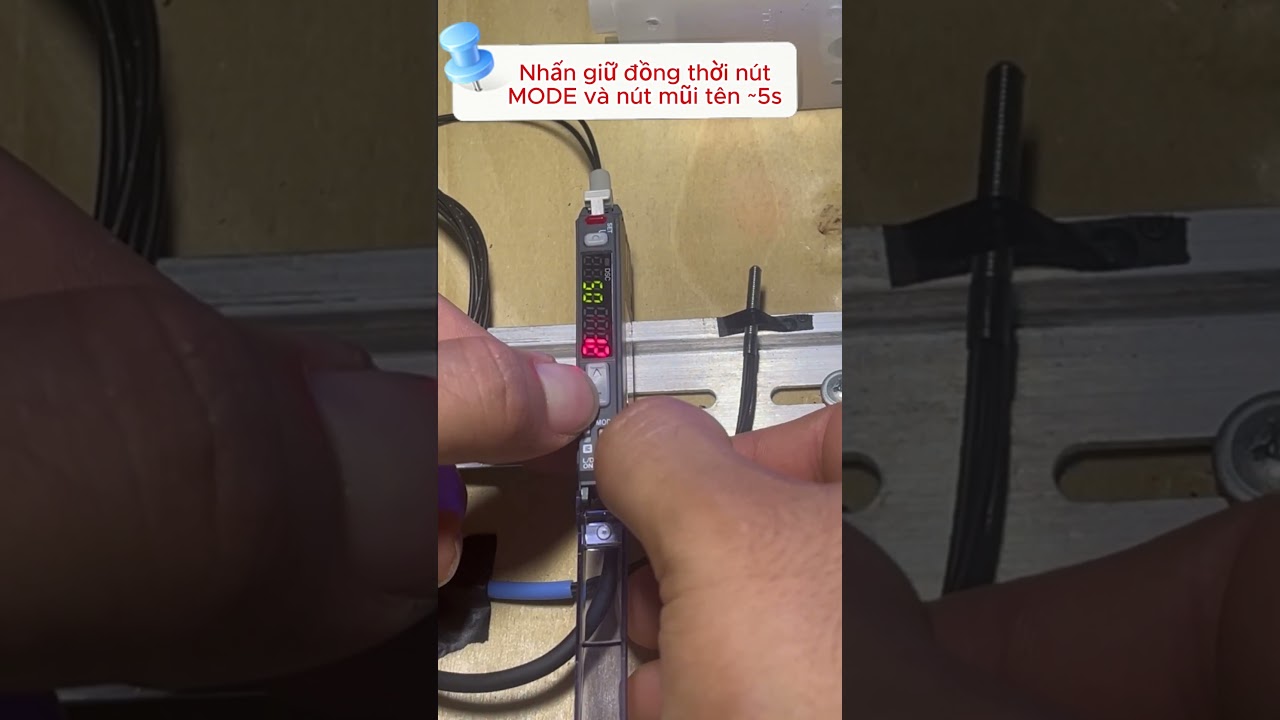 KEYENCE FS-V31- Key Lock Function (Unlock) 
