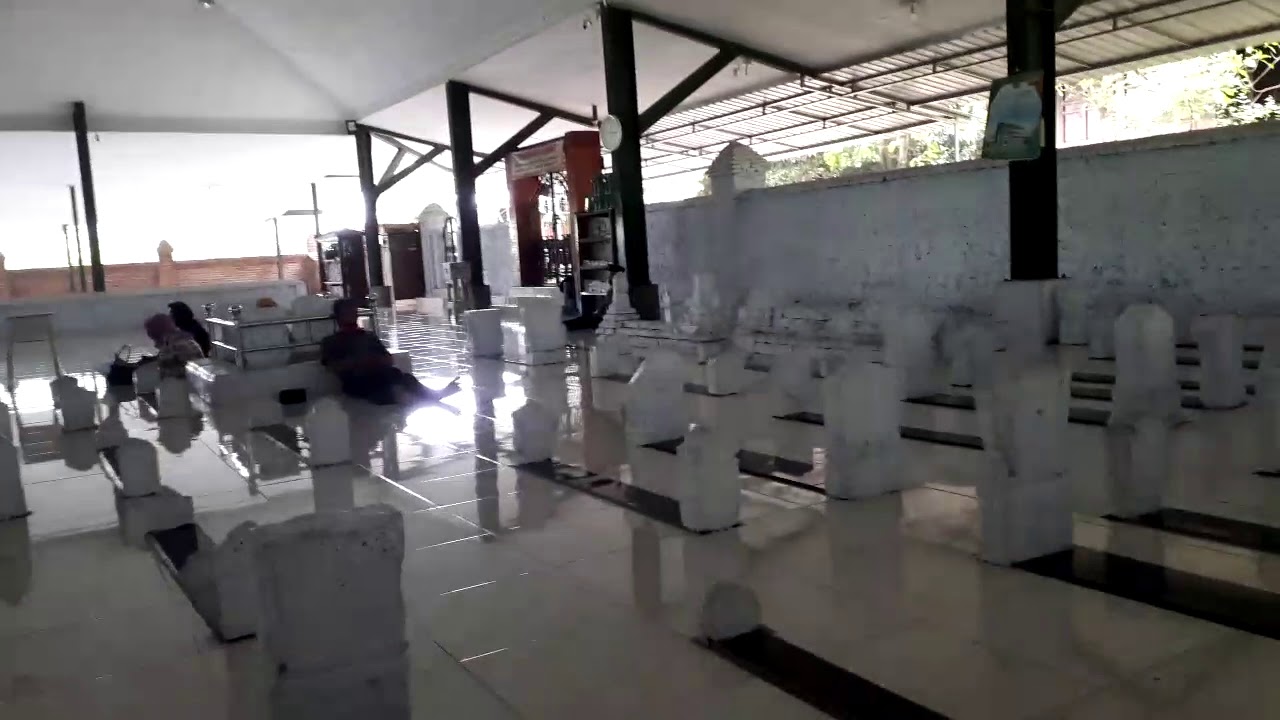 makam sunan drajat(RADEN QOSIM)