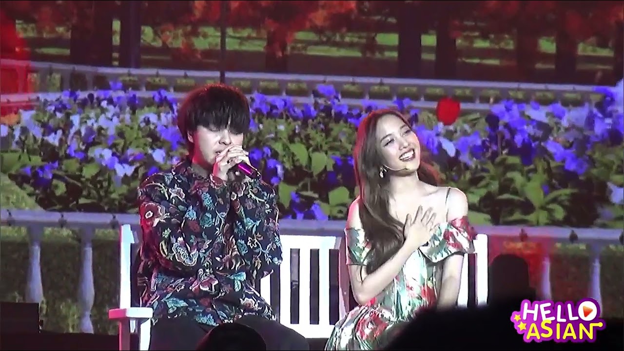 ภาพบรรยากาศในงาน "SAROCHA SOLO STAGE BIRTHDAY FAN MEETING - WONDER TULIP GARDEN"