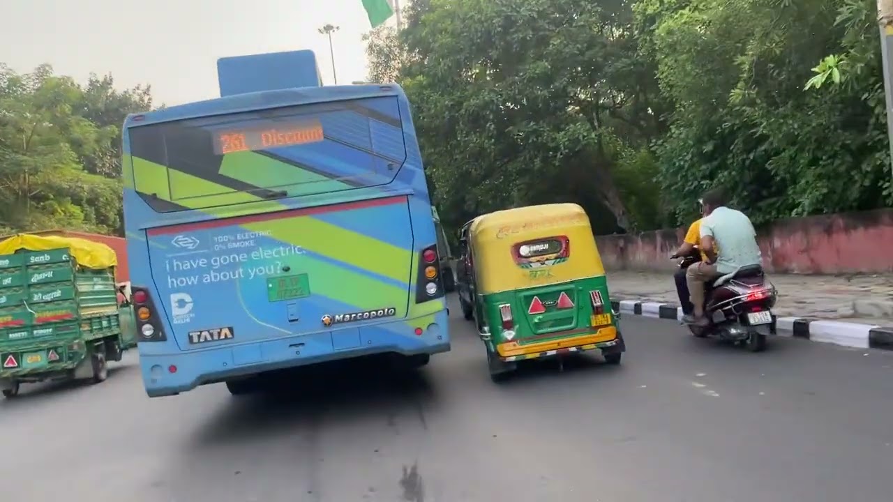 Kashmiri metro station to Kasmiri gate bus station 