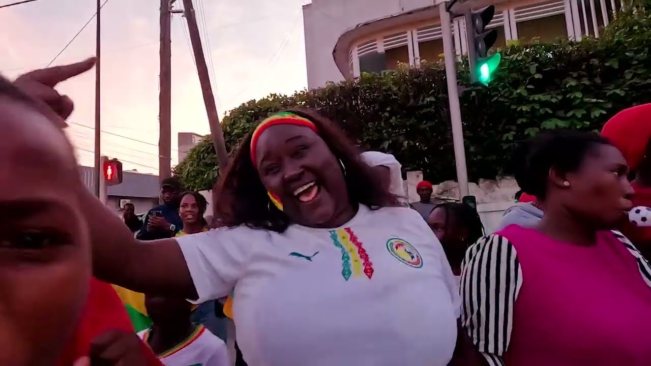 LE SENEGAL EN FINAL DE LA COUP D'AFRIQUE LES SUPPORTERS  DE GRAND DAKAR CE DEVERSE SUR LA ROUTE