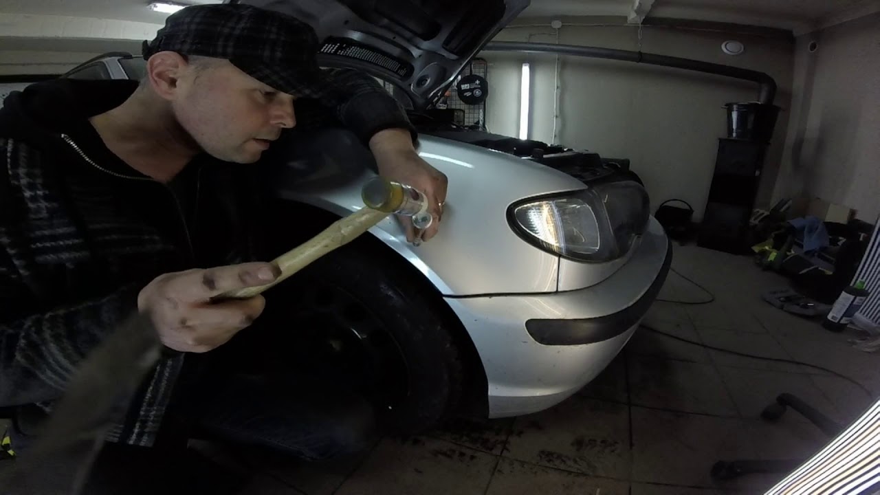 BMW prawy przedni błotnik PDR