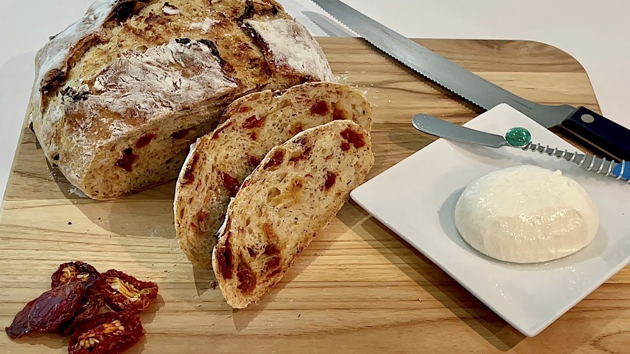 No-Knead Sun-Dried Tomato and Basil Artisan Bread