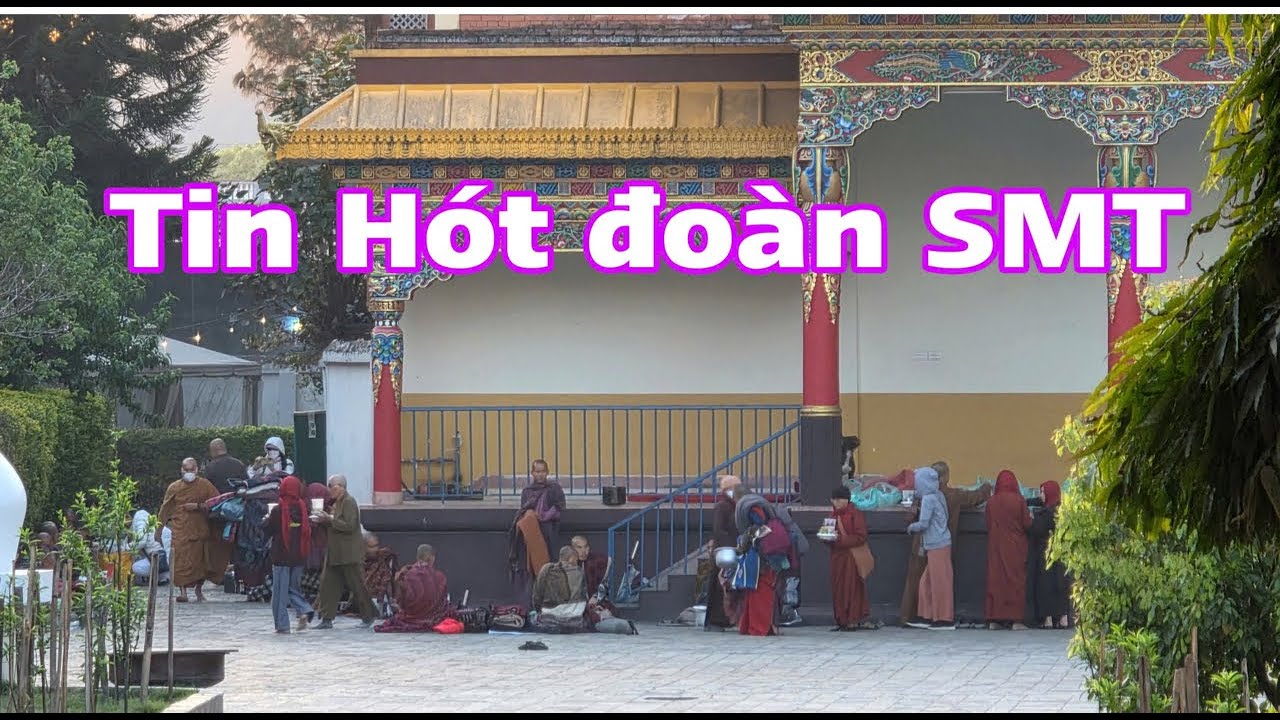 Đoàn sư Minh Tuệ khất thực tại ngôi chùa mới