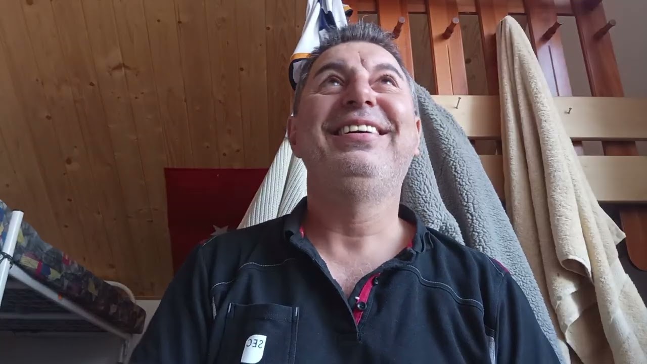 DOKUNSALAR AĞLAYACAK GİBİYİM İRİNAM 