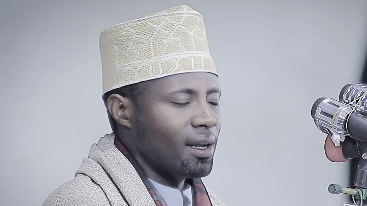 Such a long recitation in one breath touches the heart. Qari Eidi Shaban Africa Quran Recitation