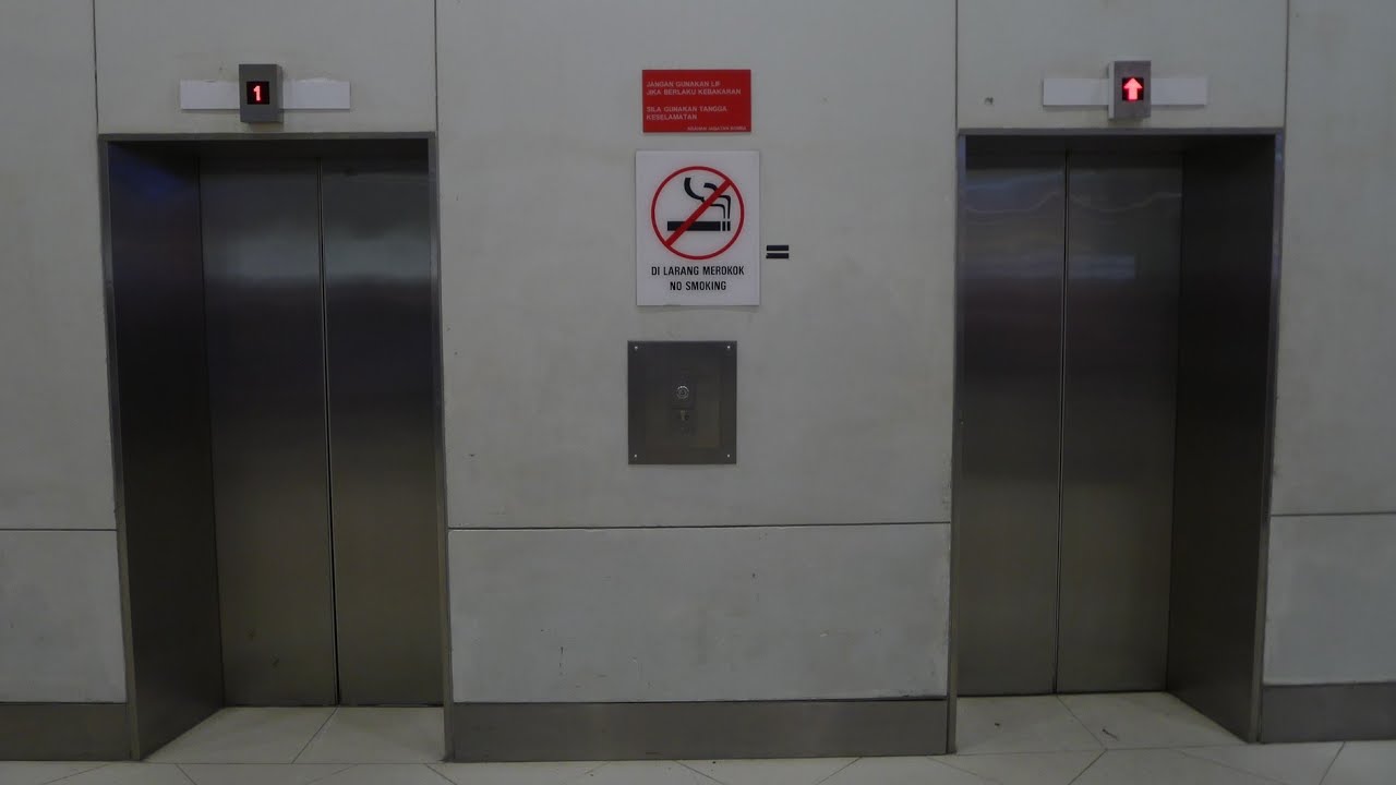 Универсальная гидравлическая модификация от Schindler M-series Glass Lift & Subang Parade, распол...