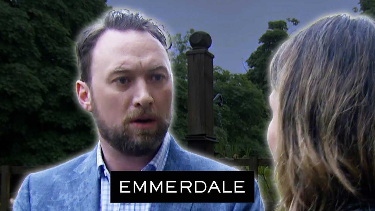 Liam SAVES Chas | Emmerdale